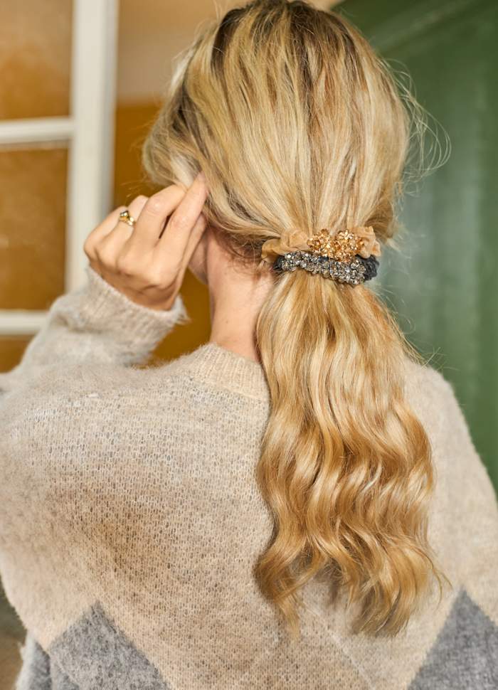 Emina Golden Beaded Mini Scrunchie