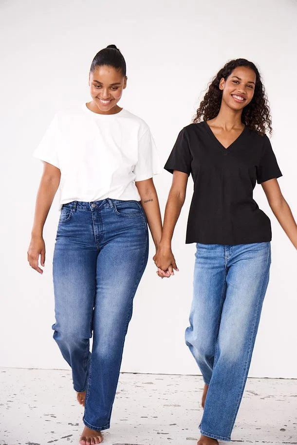 Twiggy Straight Leg Jeans by ICHI