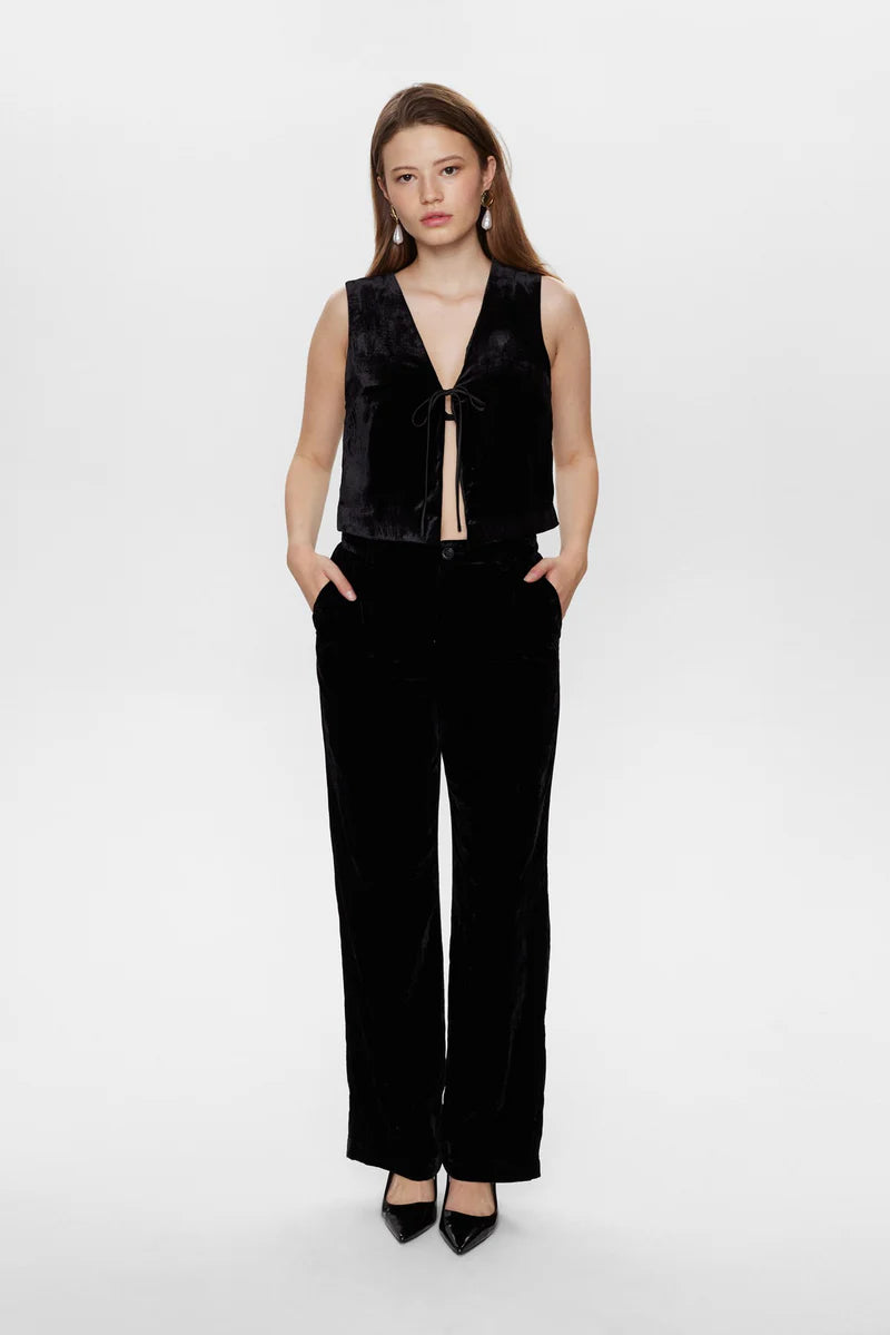 Harbour Velvet Pants by Numph