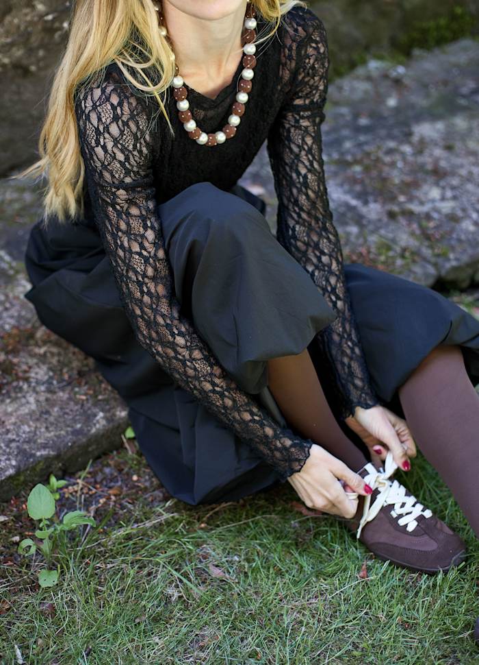 Black Colour Davina Balloon Skirt - Black