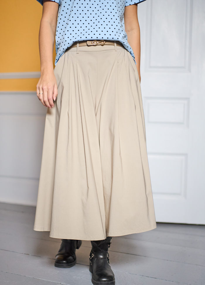 Black Colour Davina Split Skirt Natural
