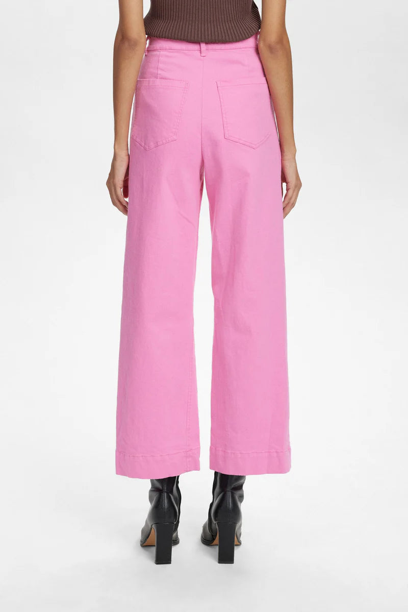 Lulu Pink Cosmos Cropped Jeans by Numph